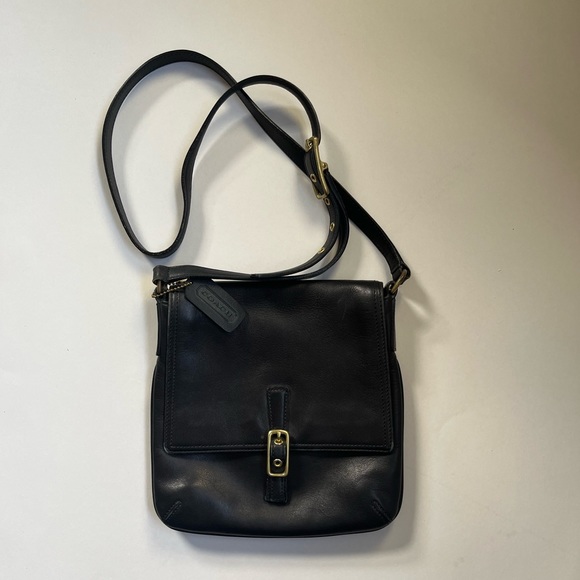 Coach Handbags - Vintage Coach leather bag